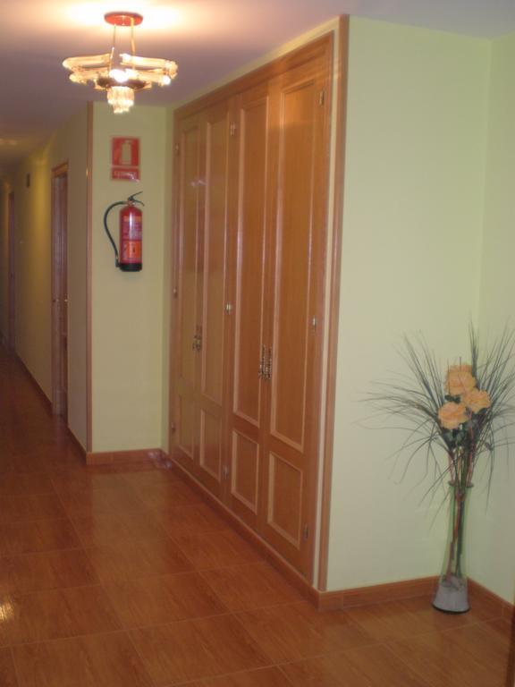 Hostal Catro Ventos Lugo Exterior photo